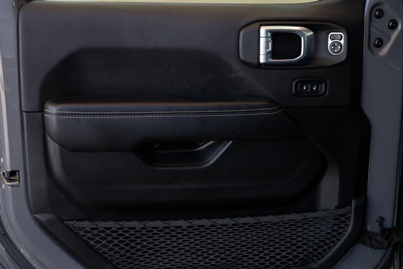 Jeep Wrangler Unlimited Sahara 3.6L