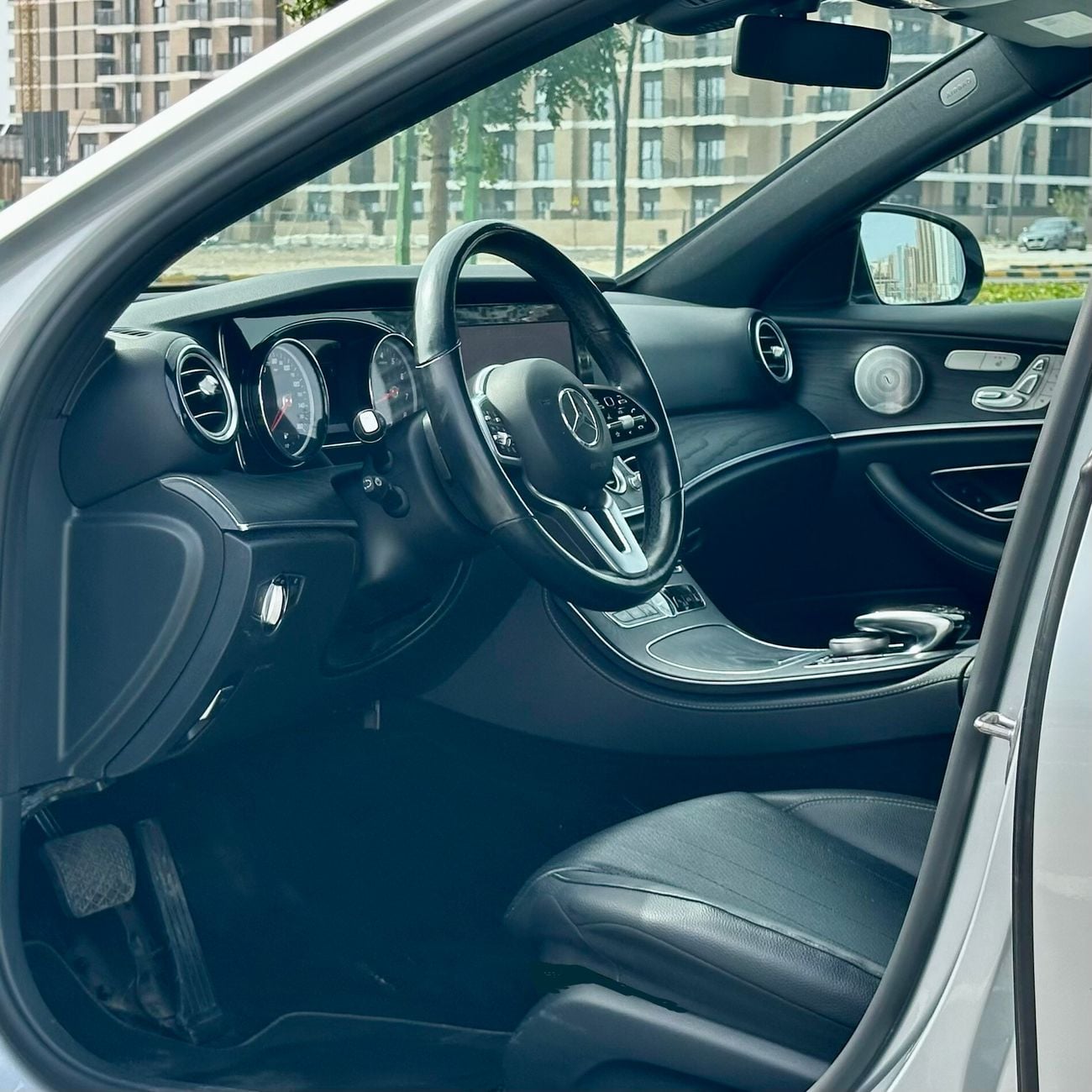 مرسيدس بنز E300