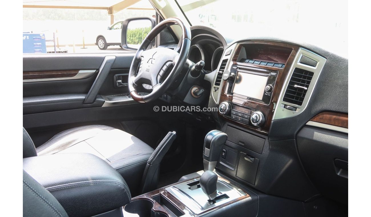 Mitsubishi Pajero GLS 2018 (GCC ) very good condition without accident original paint