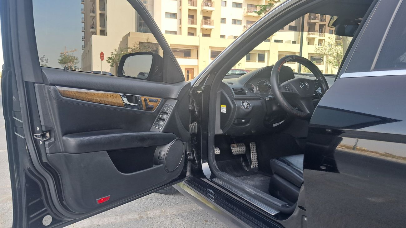 مرسيدس بنز C 250 2.5L Avantgarde Sports