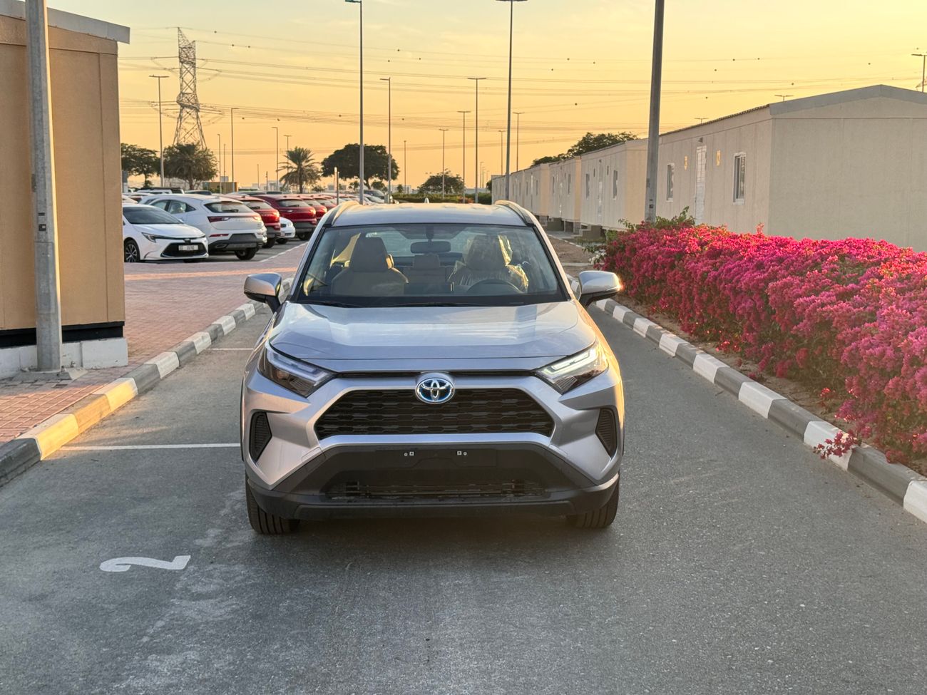 Toyota RAV4 2024 HYBRID AWD 2.5L CUV BRAND NEW GCC 0KM