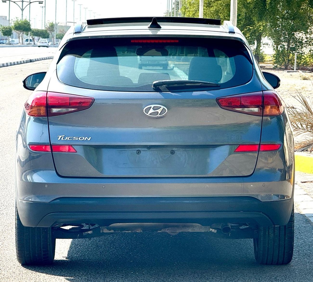 هيونداي توسون Full Option 2.4L 860-Monthly l GCC l Panoramic, Cruise, Camera l Accident Free