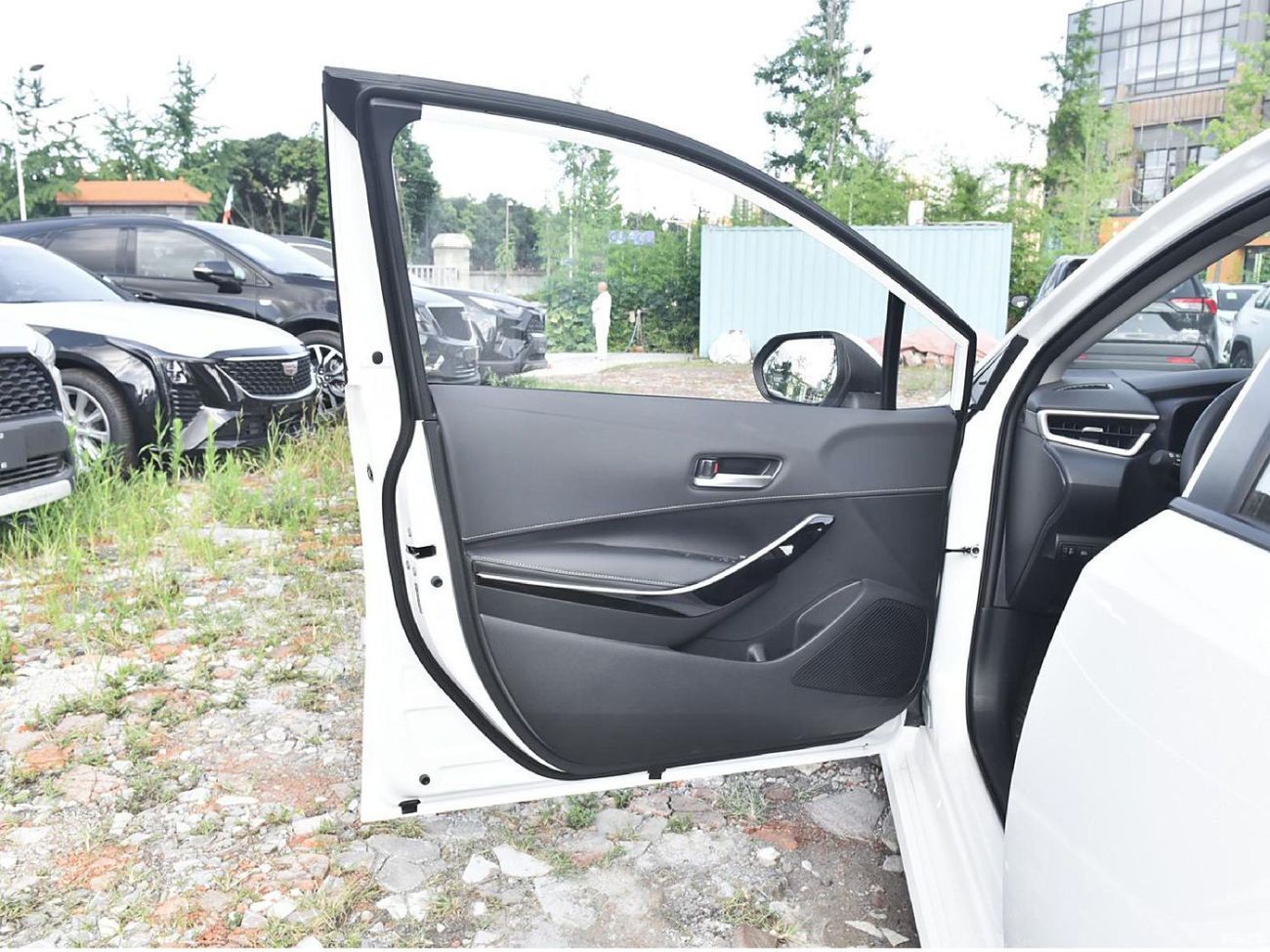 تويوتا كورولا XLI Hybrid 1.8L