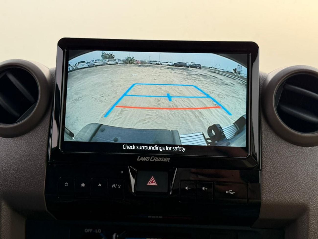 Toyota Land Cruiser 76 Toyota Land Cruiser 70 4.0 MANUAL