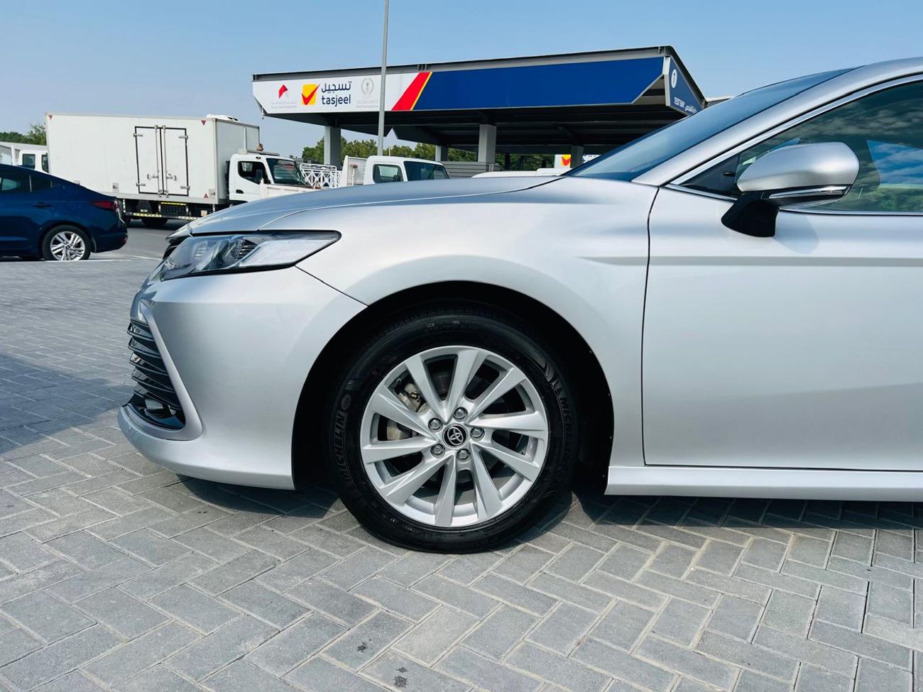 Toyota Camry SE 2.5L (181 HP)