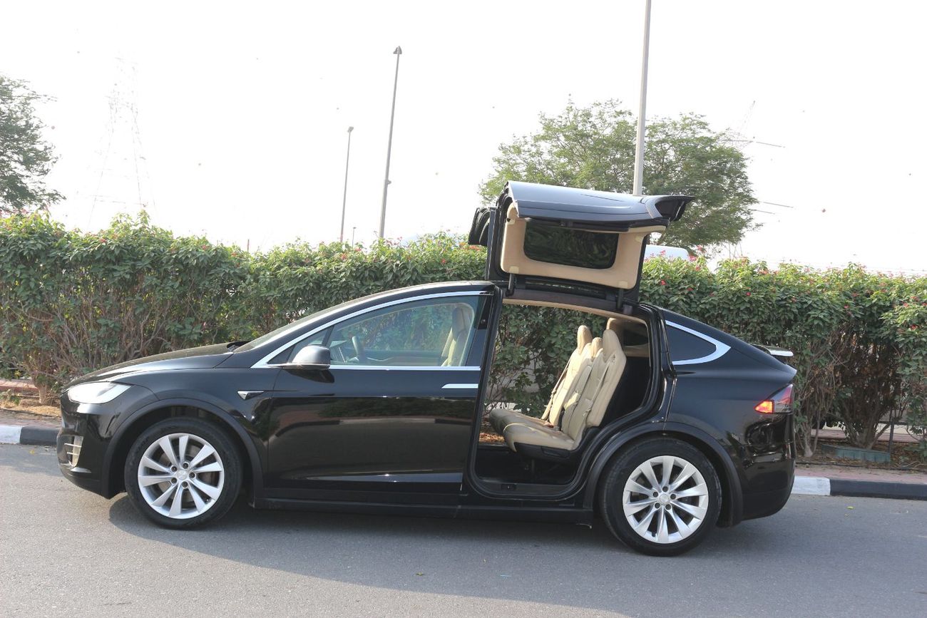 Tesla Model X Long Range (AWD) TESLA MODEL X 90D 2017  GULF SPACE   FALCON DOOR
