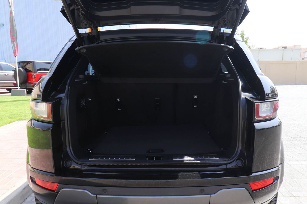 لاند روفر رانج روفر إيفوك P200 R-Dynamic HSE 2.0L