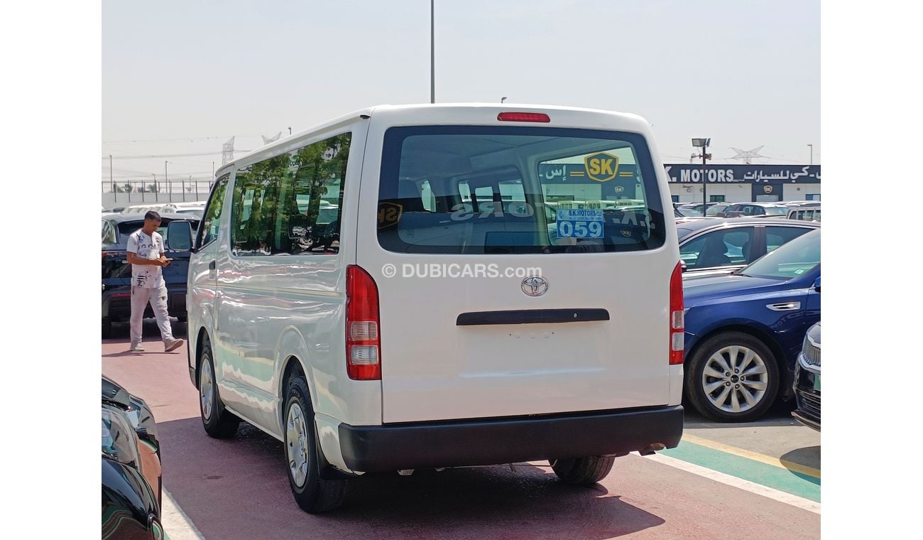 Toyota Hiace V4 / 2.7L /  Manual Gear Box / 13 Seats / Standard Roof (LOT # 32567)