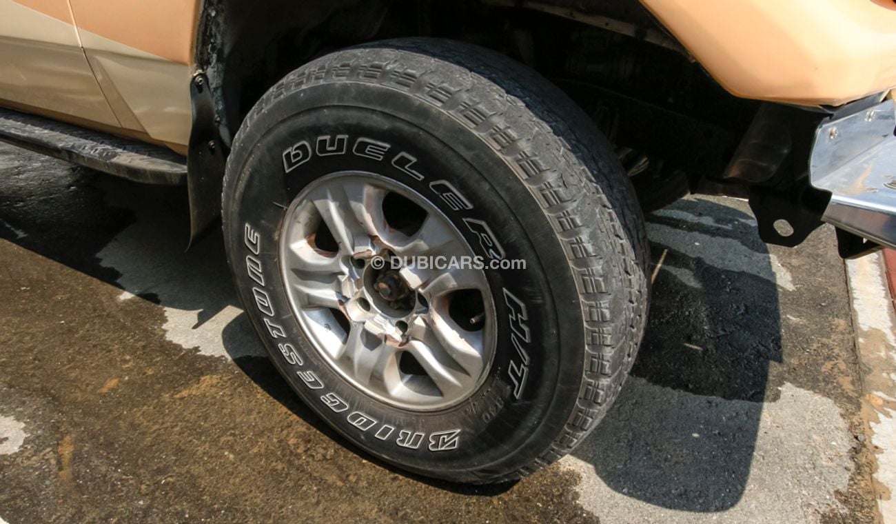 تويوتا لاند كروزر بيك آب 4WD