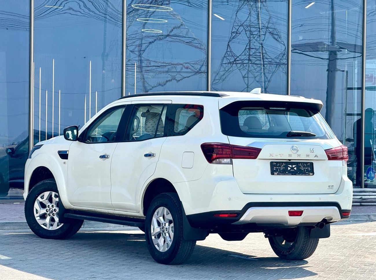 نيسان إكستيرا SE 2.5L RWD