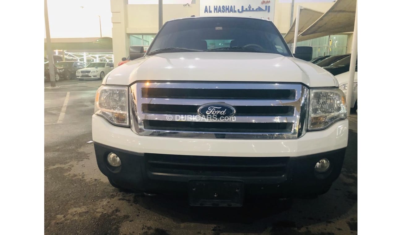 فورد إكسبيديشن فورد اكسبدشن موديل 2013 خليجي  السياره بحاله ممتازه من الداخل والخارج ولا تحتاج اي مصروف