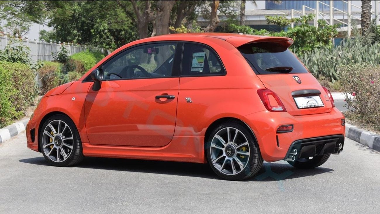Abarth 695 (For Export , НА ЭКСПОРТ)TURISMO 1.4 TURBOCHARGED 2024 GCC Без пробега