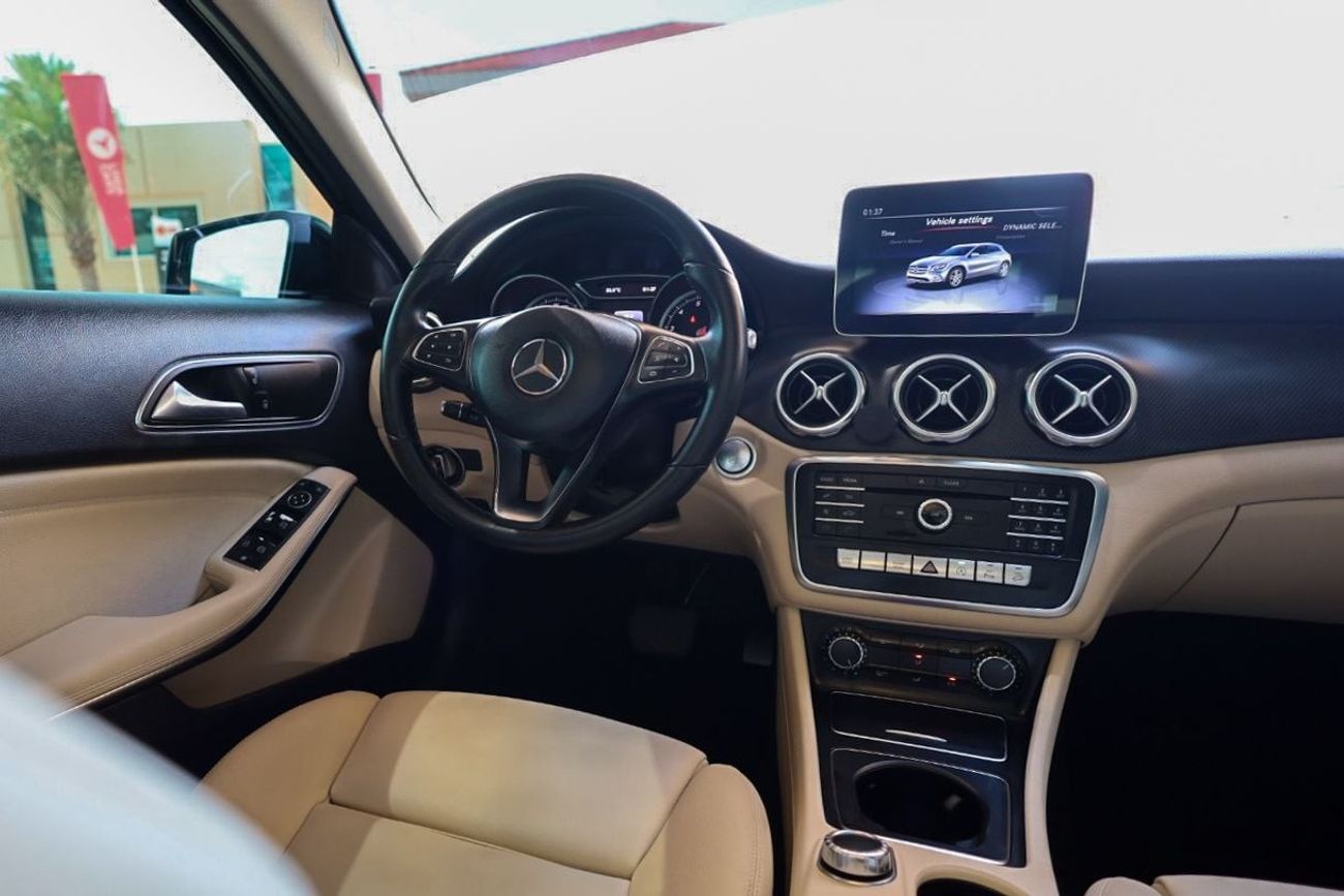 مرسيدس بنز GLA 220 Std