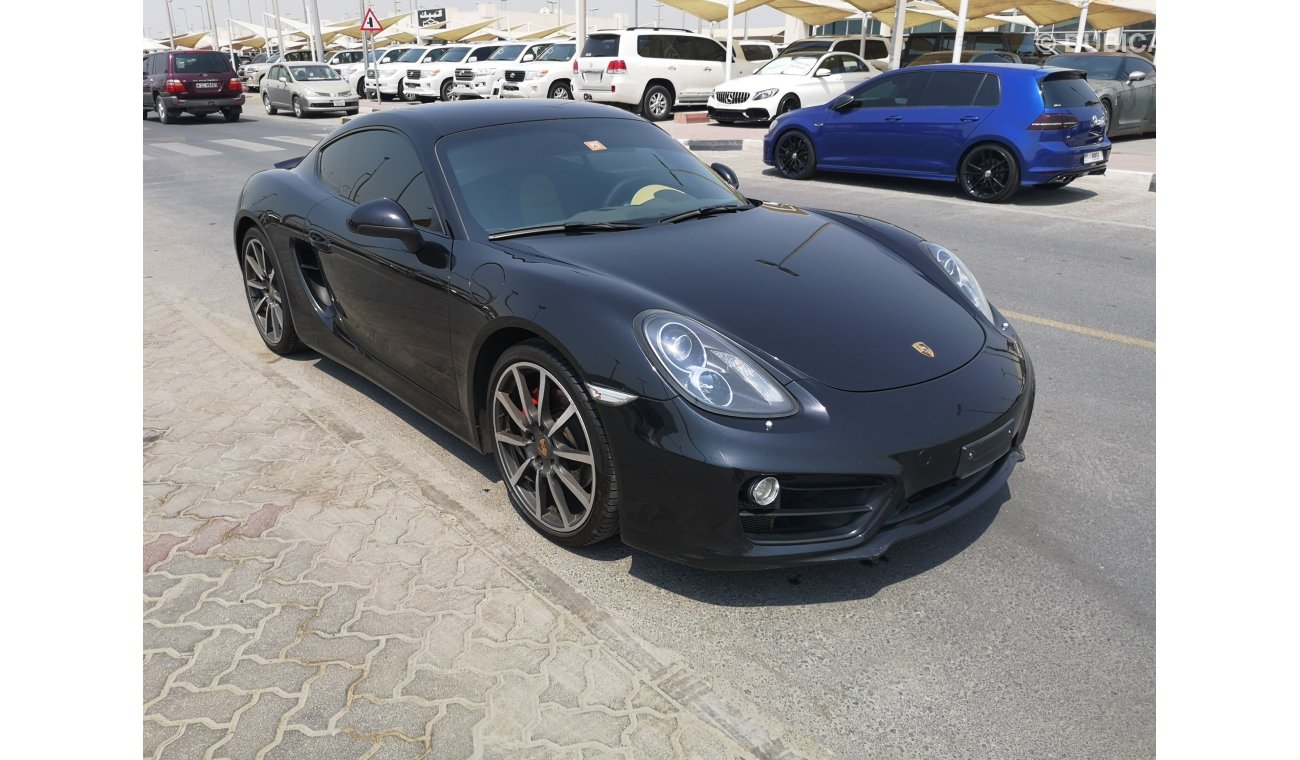 Porsche Cayman S Gcc model 2014 under warranty agency
