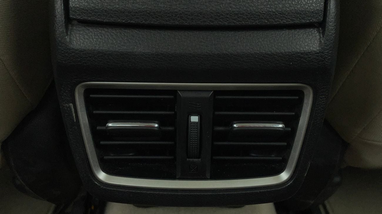 هوندا سيفيك LX 1.6 | بدون دفعة مقدمة | اختبار قيادة مجاني للمنزل