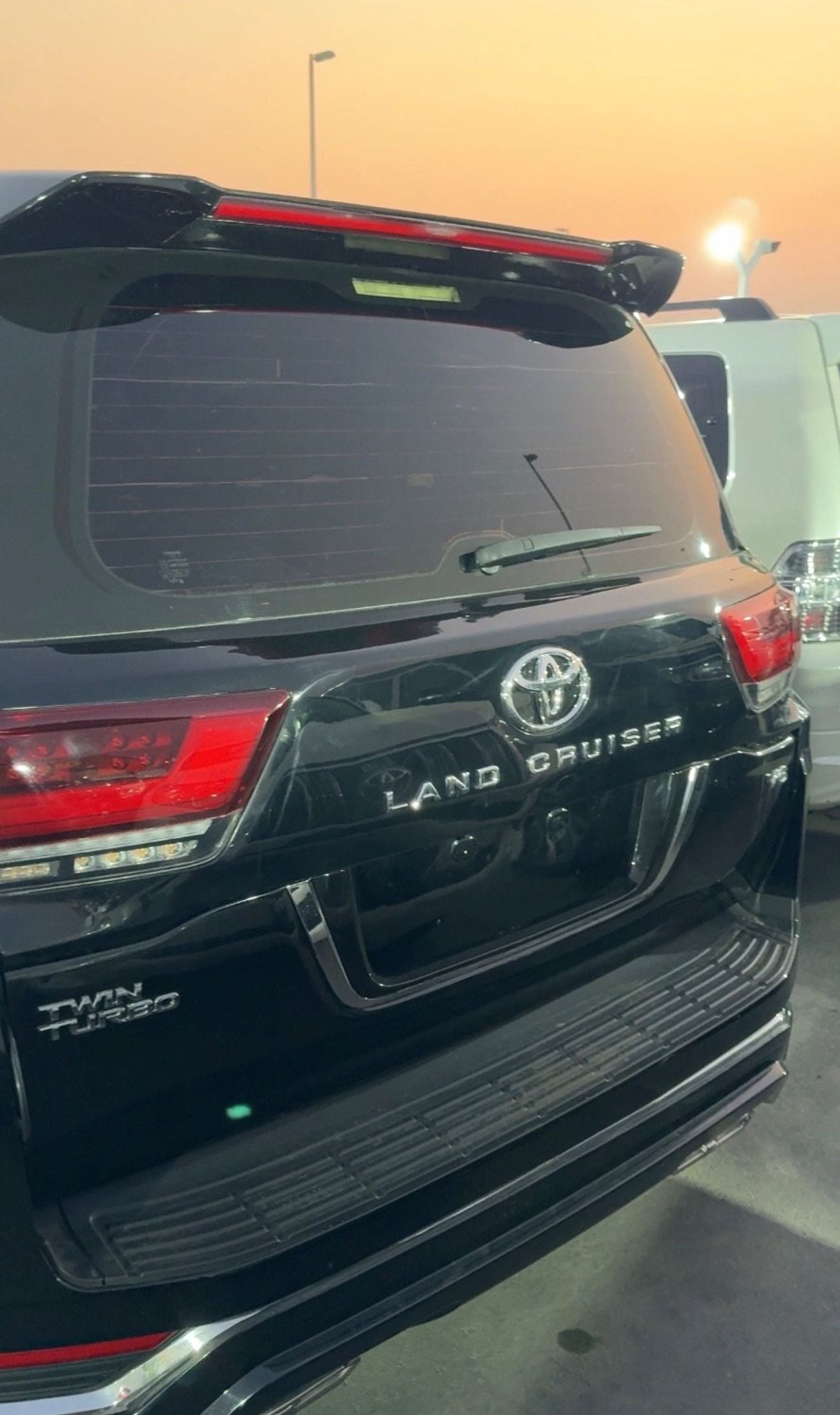 تويوتا لاند كروزر GXR 4.0L (271 HP) 4WD