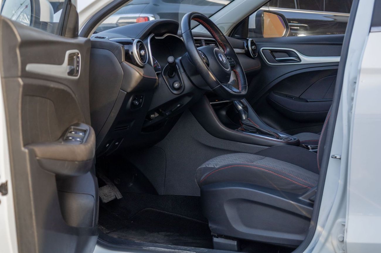 أم جي ZS Std 1.5L