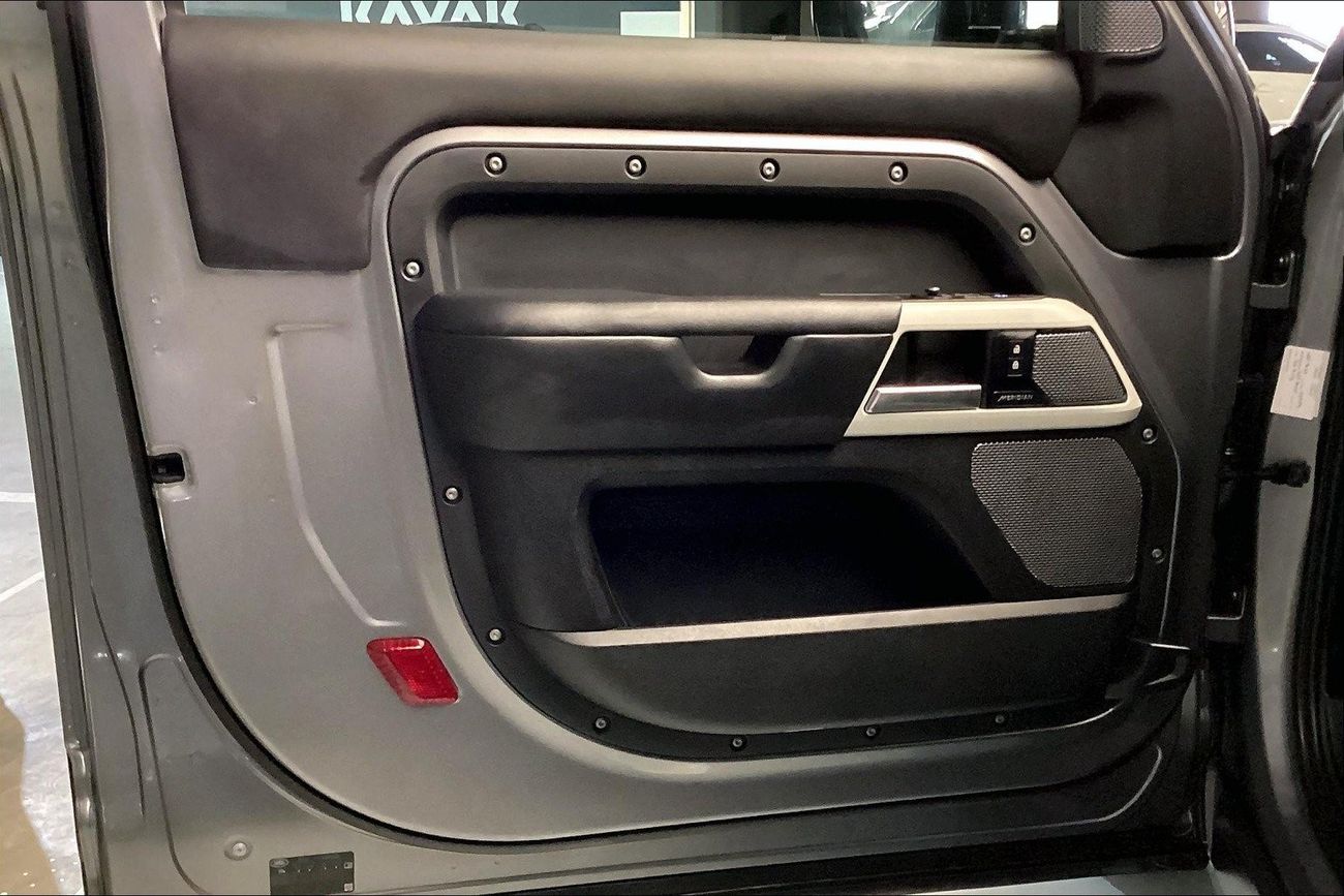 BMW Z4 sDrive 30i M Sport | Guaranteed Warranty | 0 Down Payment