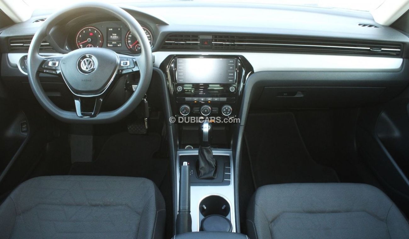 فولكس واجن باسات فولكسفاجن باسات 2020 خليجي بحالة ممتازة بدون حوادث