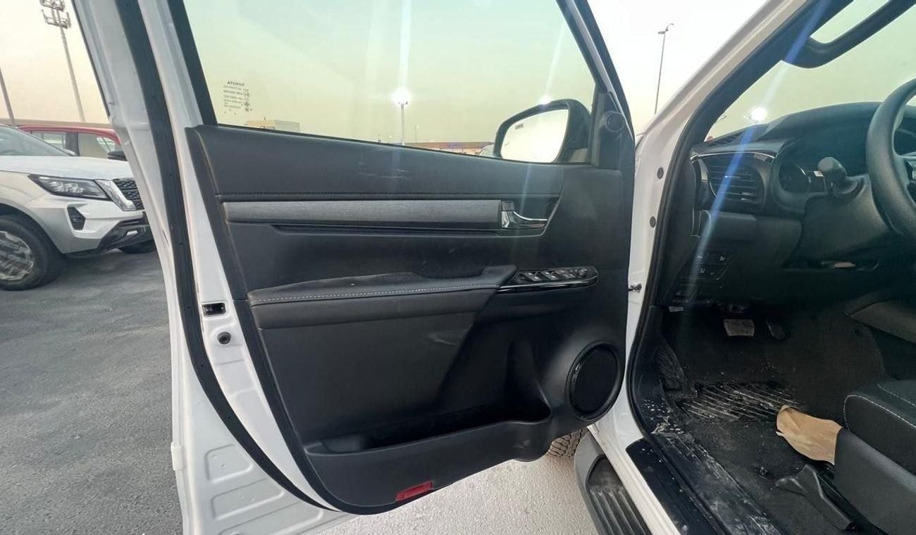 Toyota Hilux ADVENTURE 4.0L V6 PETROL