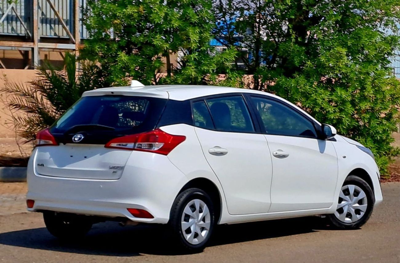 Toyota Yaris Mid 1.3L hatchback TOYOTA YARIS HATCHBACK 2018 1.3L GCC (468/-MONTHLY) FOR 4 YEARS LOAN .