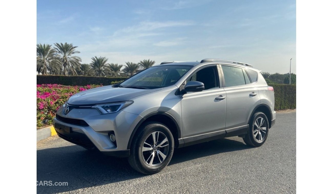 Toyota RAV4 Toyota Rav 4 model 2017  GCC 5 seat Very celen car  - AED 64,000 KM 147,280 call 00971527887500