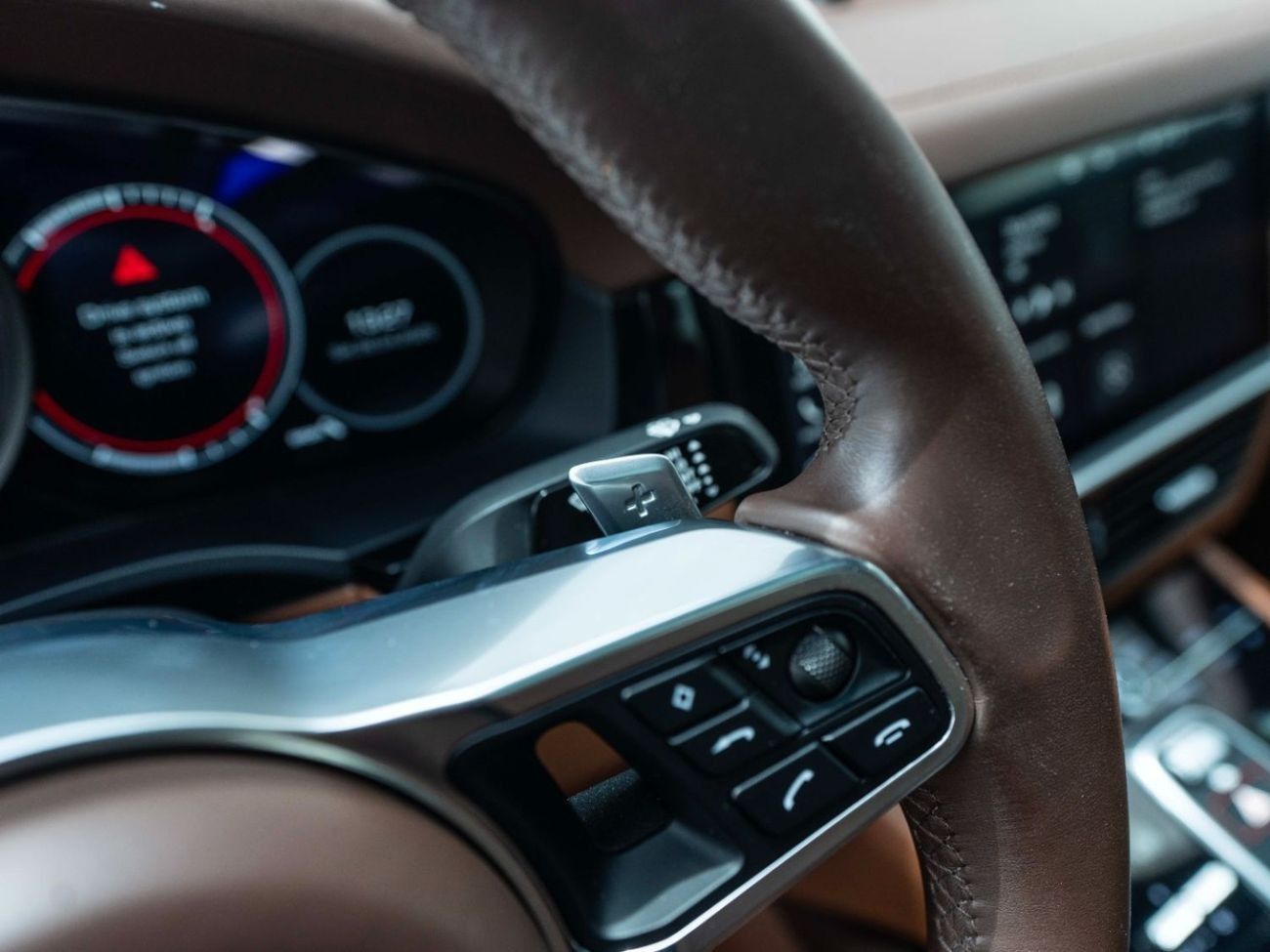 Porsche Cayenne Std 3.0L (340 HP)