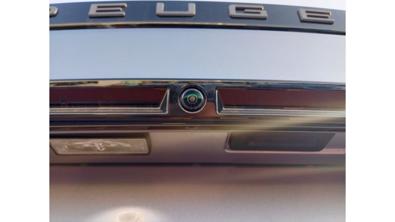 Peugeot 2008 GT 2008 1.2L TURBO Gasoline FWD Silver Color