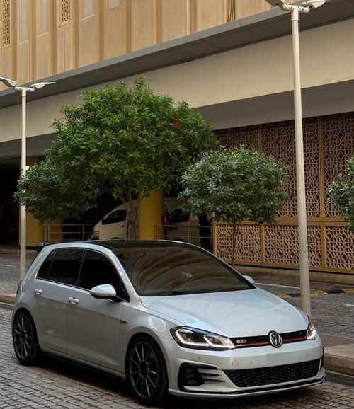 فولكس واجن جولف GTi