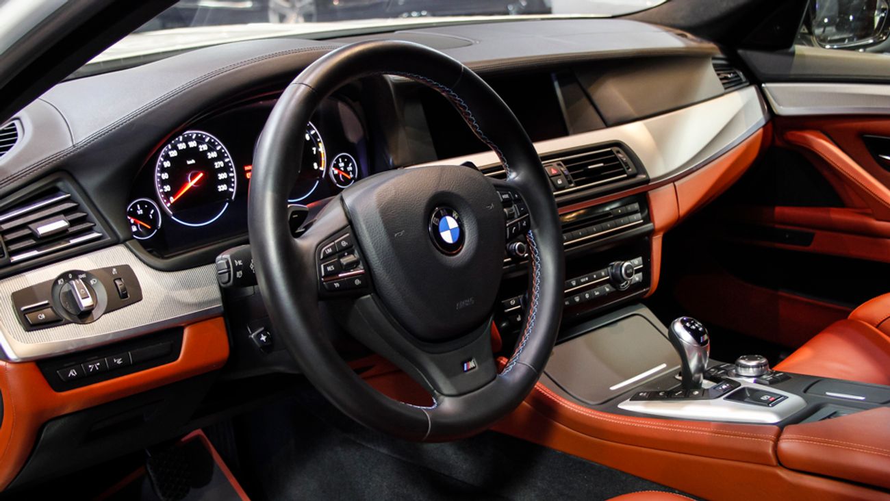 بي أم دبليو M5