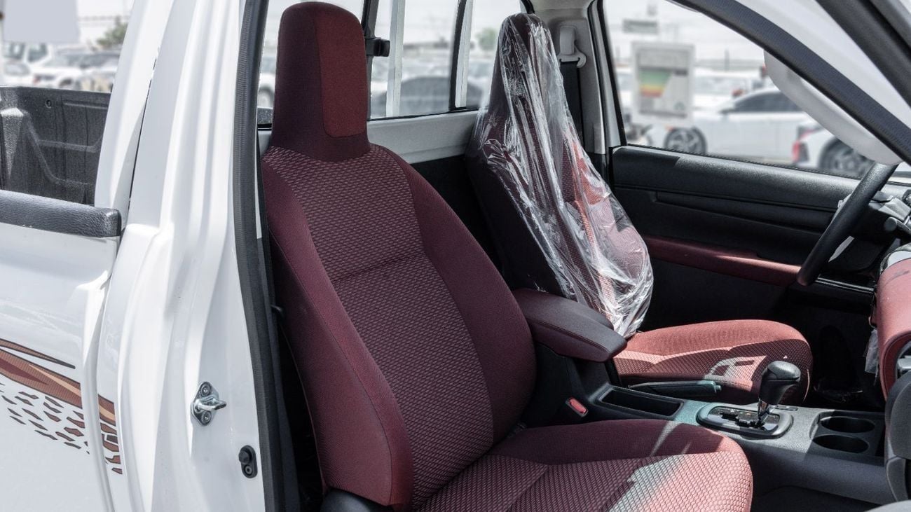 تويوتا هيلوكس 2026 Toyota Hilux SC GLX 2.8L AT Diesel (White-Red)