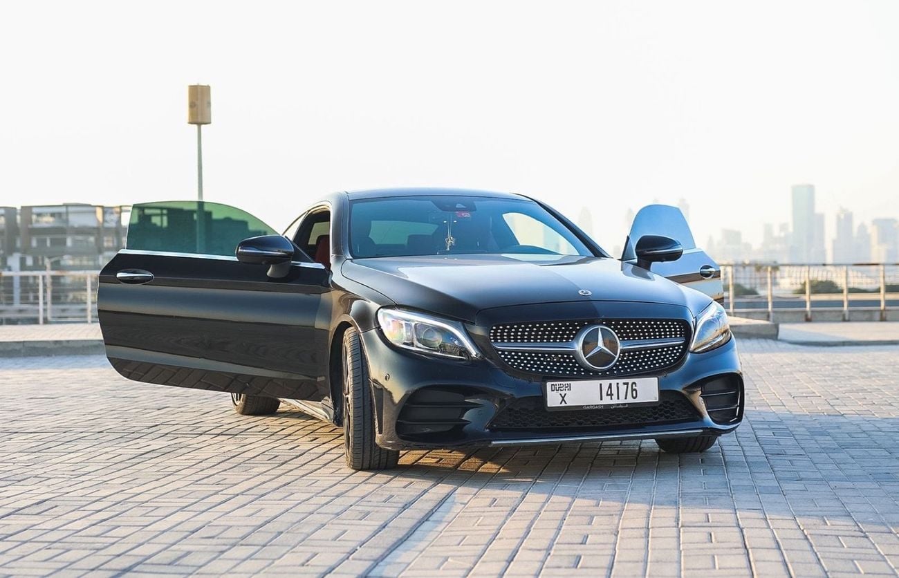 Mercedes Benz C200 AMG Benz 2022 very clean car outside and inside
