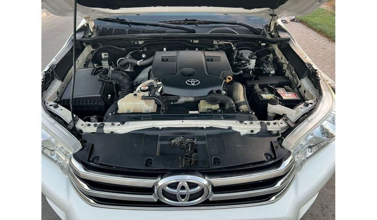 تويوتا هيلوكس 2021 TOYOTA HILUX 2.4L V4  Gcc*DIESEL* MANUAL TRANSMISSION  +POWER WINDOW + 4X4  - DOUBLE CABIN