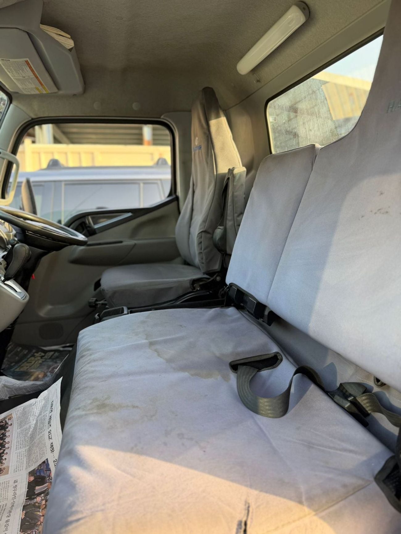 Mitsubishi Fuso Canter V4 DIESEL RIGHT HAND
