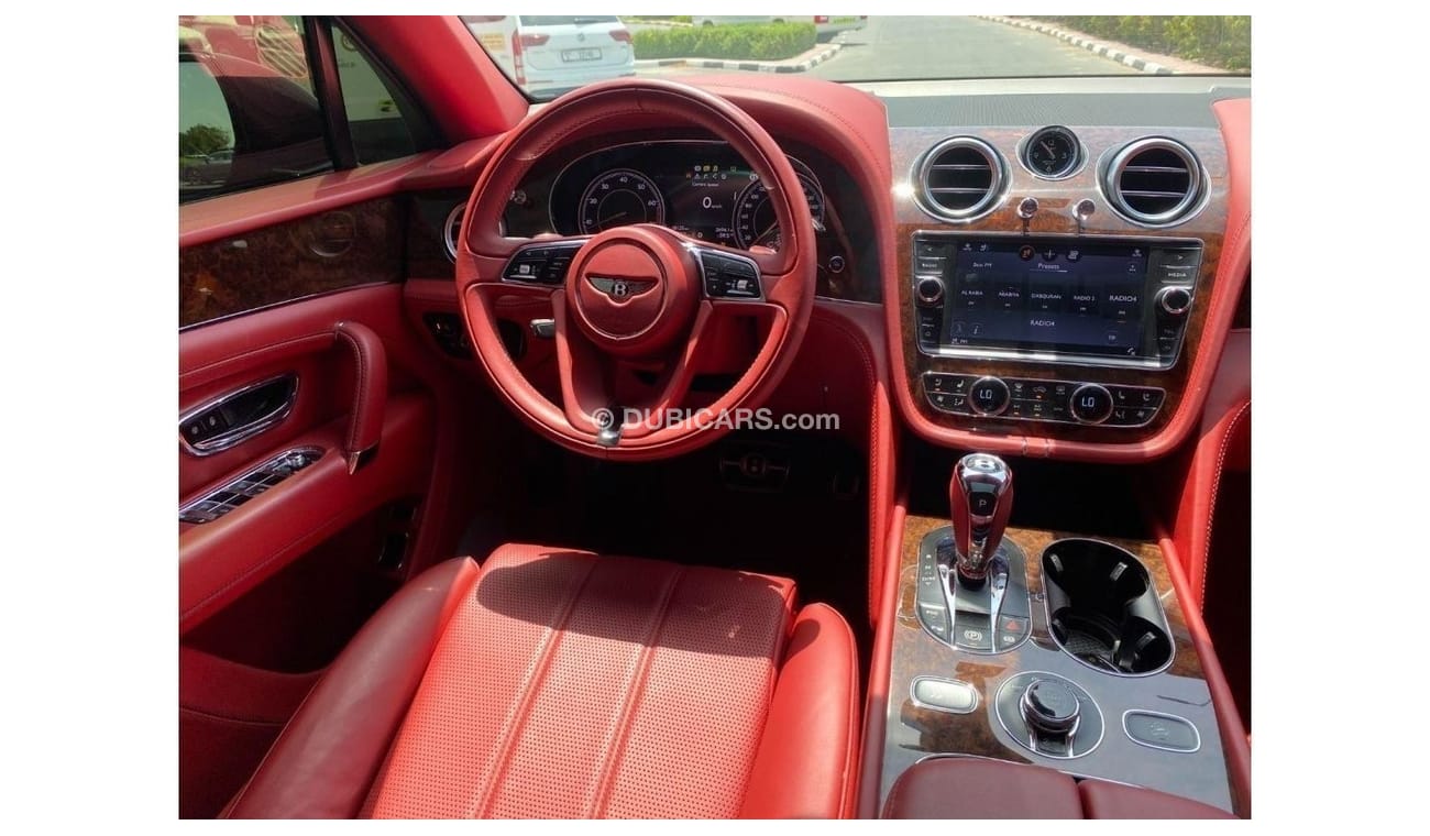 Bentley Bentayga Std GCC SPEC LESS KILOMETER