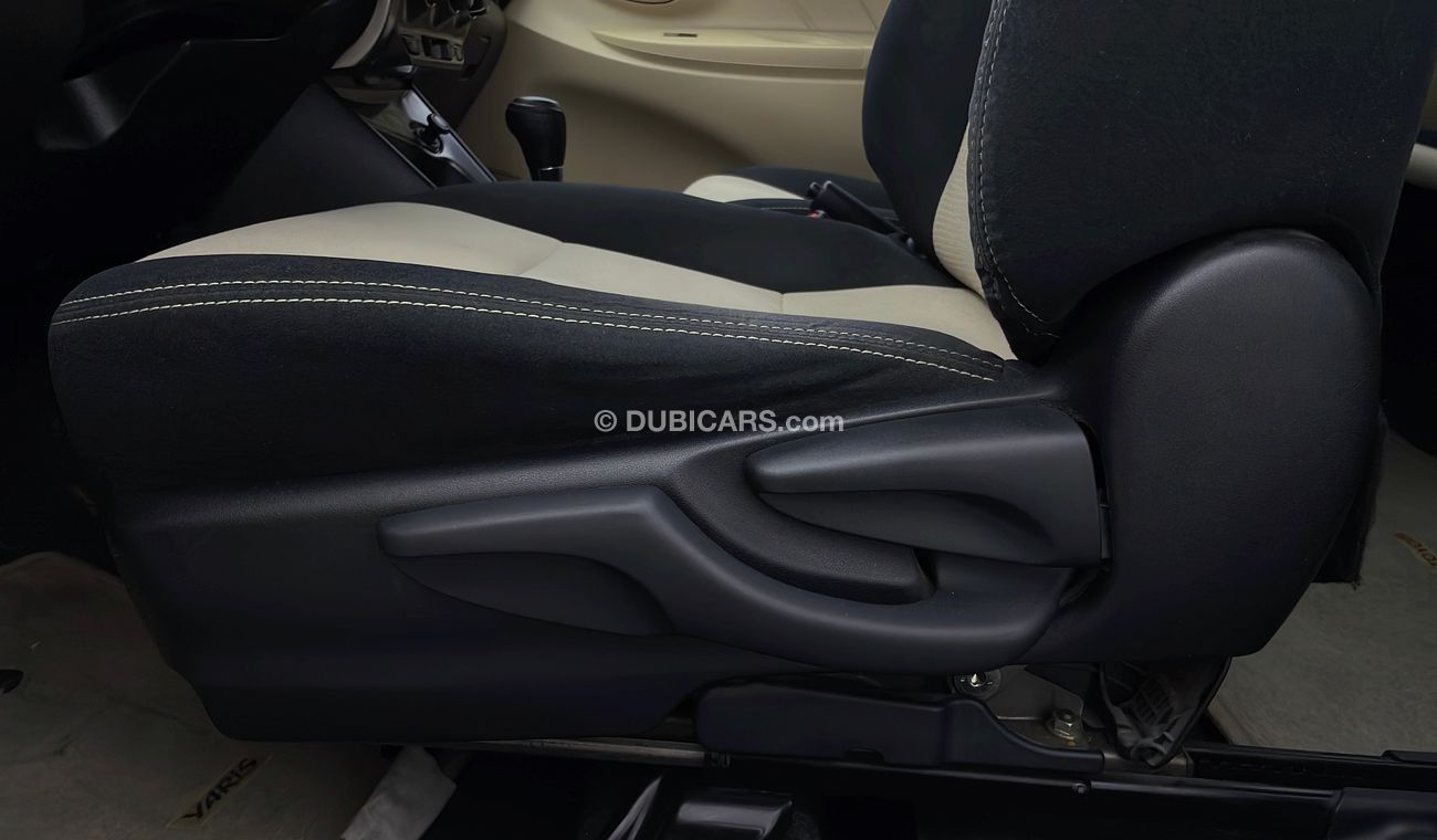 تويوتا يارس SE 1.3 | +مع الضمان | كمان تم فحص ١٥٠