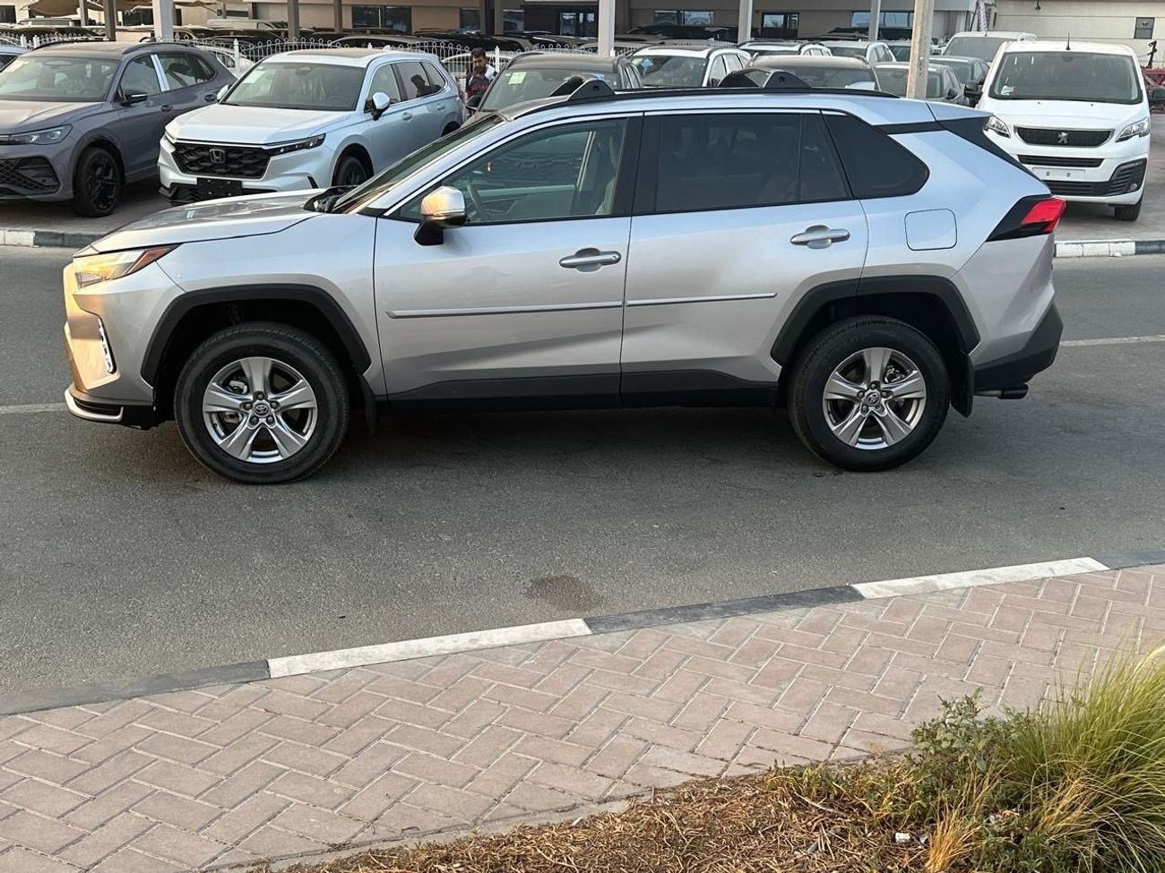 Toyota RAV4 RAV4 xle 4x4 AWD Full option