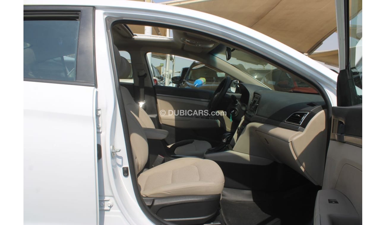 Hyundai Elantra GL High HYUNDAI ELANTRA 2017 - FULL OPTION - ENGINE 1600 CC - ACCIDENTS FREE - GCC