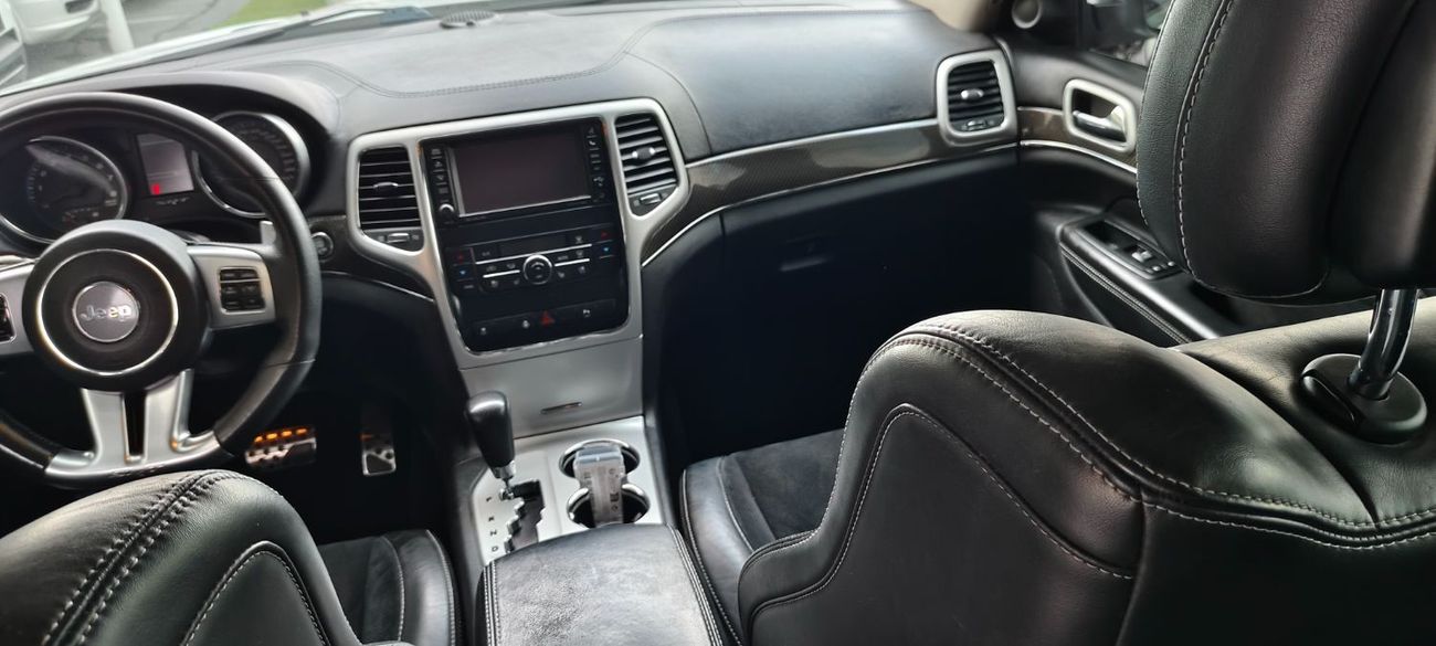 Jeep Grand Cherokee SRT8 6.4L