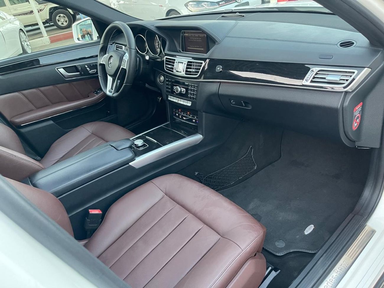 Mercedes-Benz E300 Avantgarde Mercedes E300 2015 KIT 63 _GCC_2015_Excellent Condition _Full option