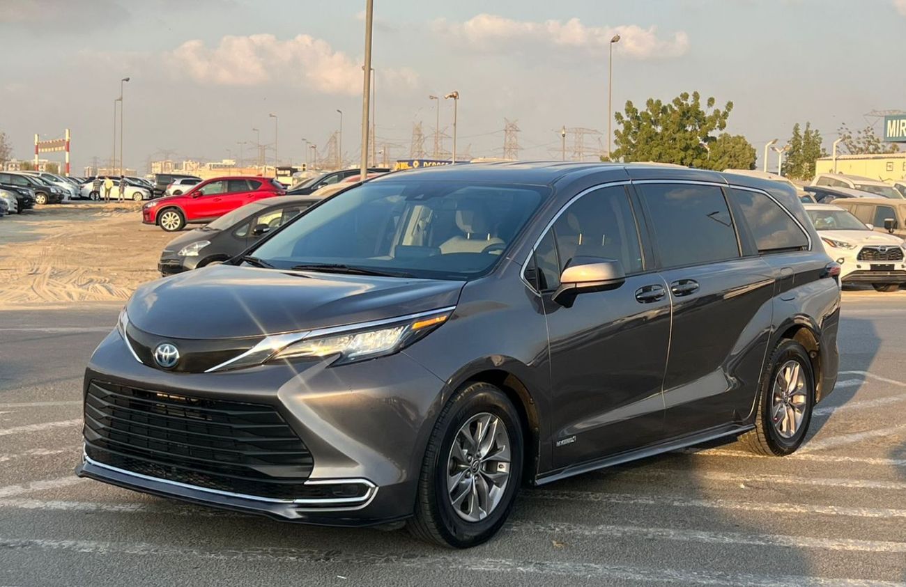 Toyota Sienna 2021 Toyota Sienna LE Hybrid 2.5L V4 - 7 Seater Doors Full Auto With Radar -