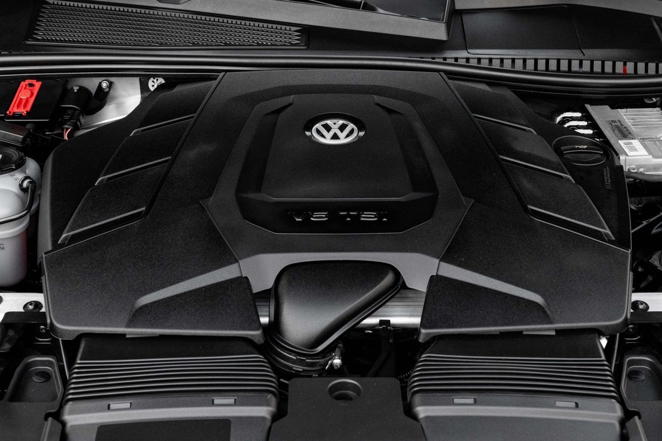 Volkswagen Touareg Touareg | 1,959 P.M | 0% Downpayment | VW Warranty | Full VW History!