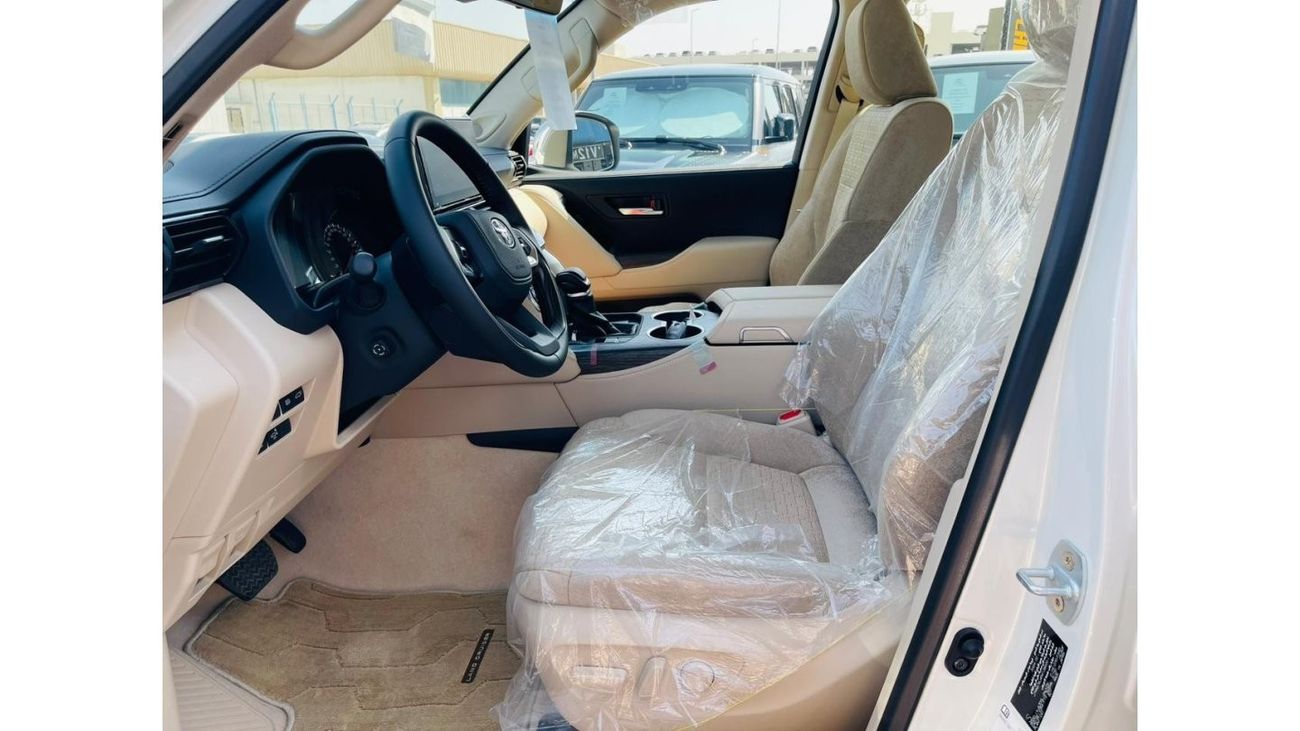 Toyota Land Cruiser TOYOTA LANDCRUISER VXR 3.5 TWINTURBO 4YEARS WARRANTY FROM ALFUTTAIM