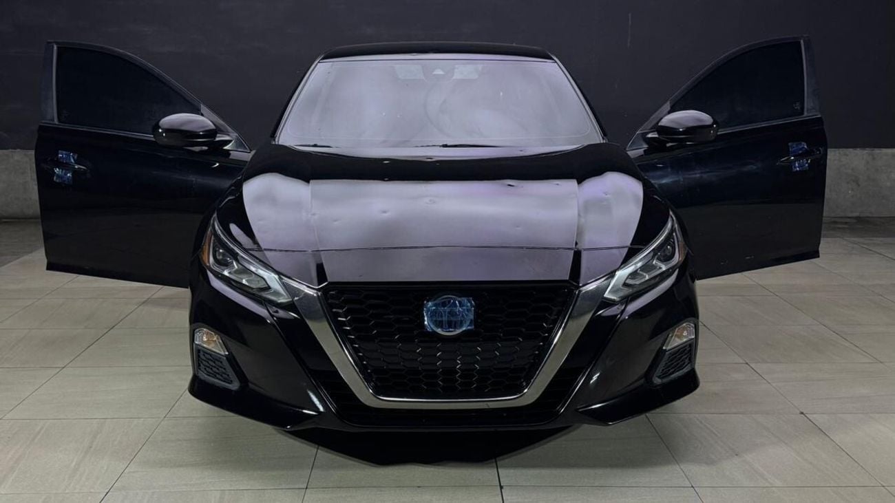 نيسان ألتيما