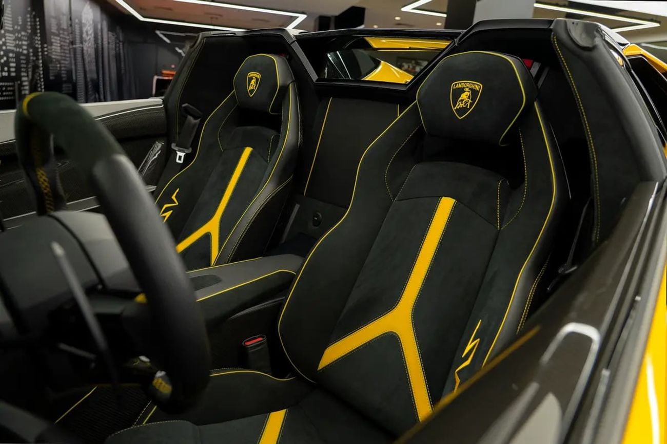 لامبورغيني أفينتادور رودستر LAMBORGHINI | AVENTADOR SV ROADSTER LP750_4 | GCC SPECS