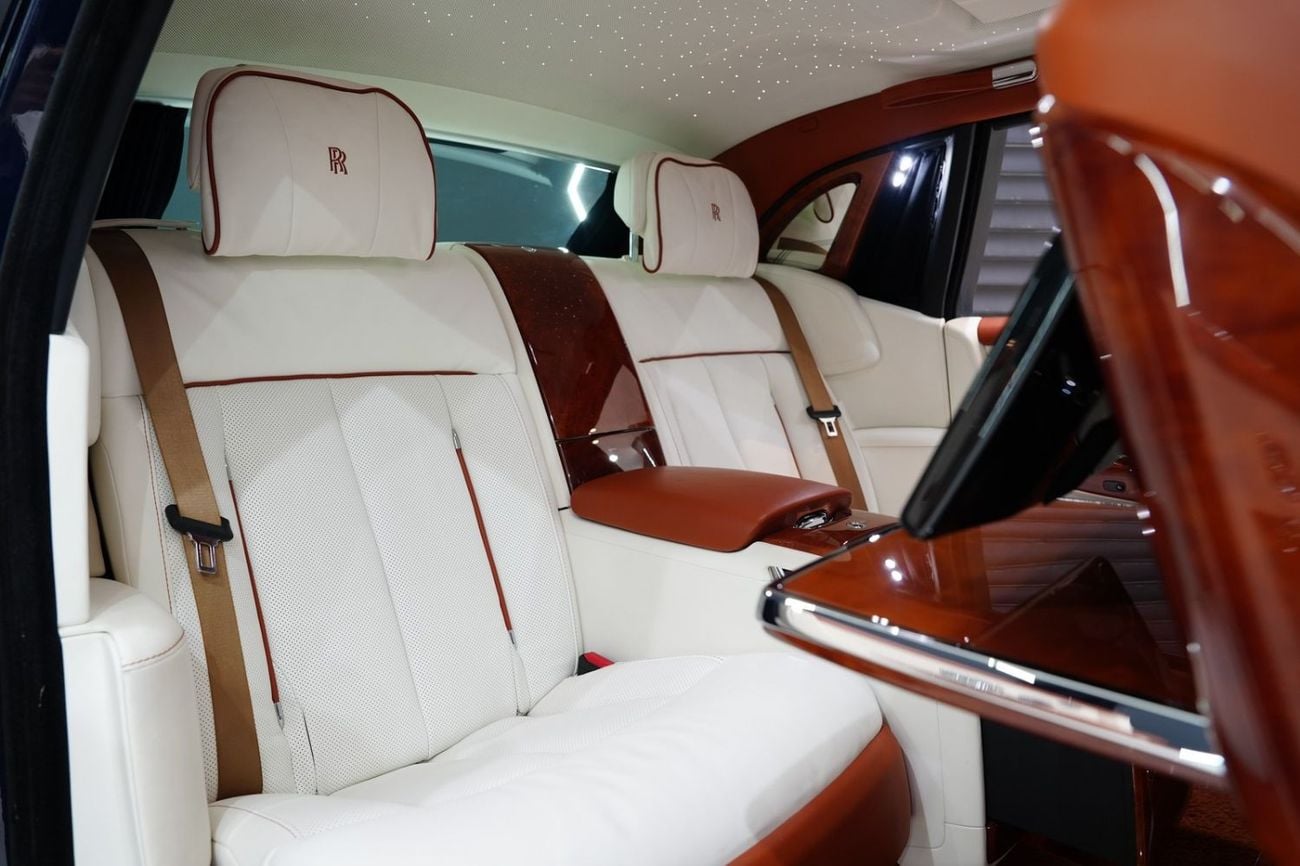 Rolls Royce Phantom Standard 2022 Rolls-Royce Phantom, Two-Tone, Illuminated Spirit of Ecstasy, Rear Screens, Dealer Warranty!!