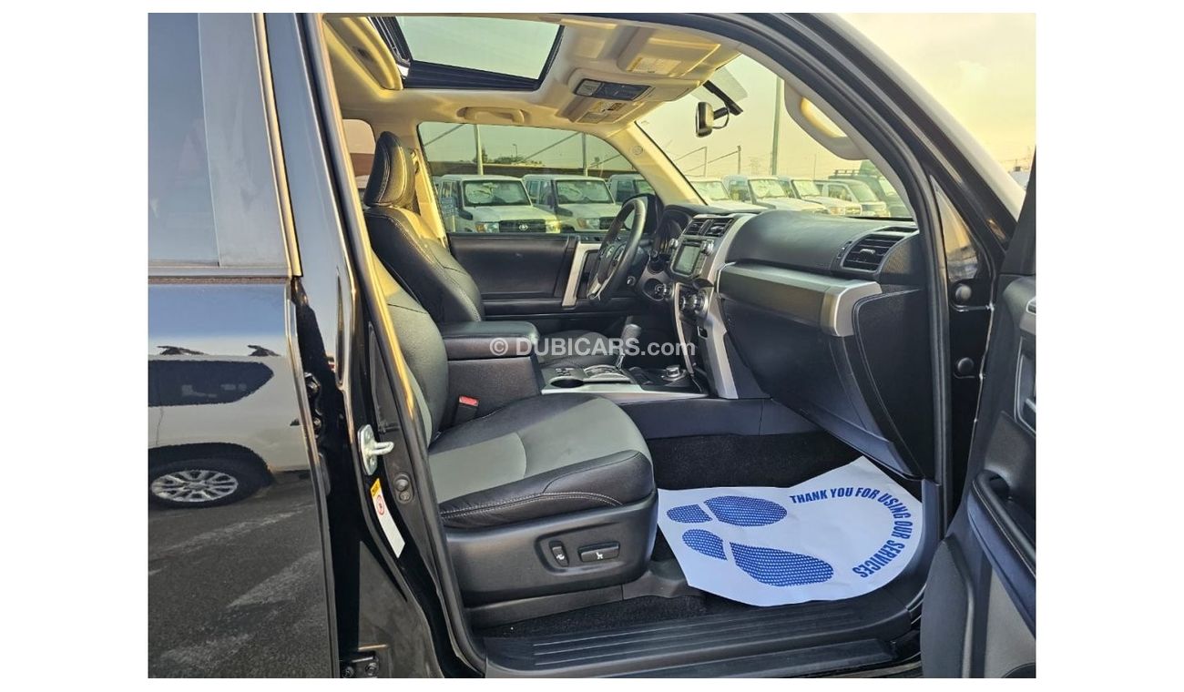 Toyota 4Runner 2018 Toyota 4RUNNER SR5 full option sunroof, push button and 7 seater