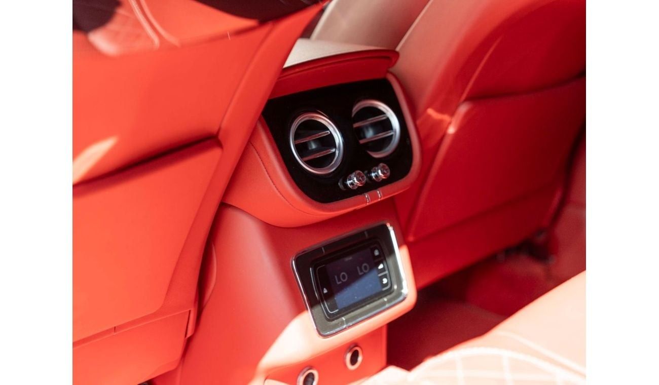 بنتلي بينتايجا W12 Mulliner