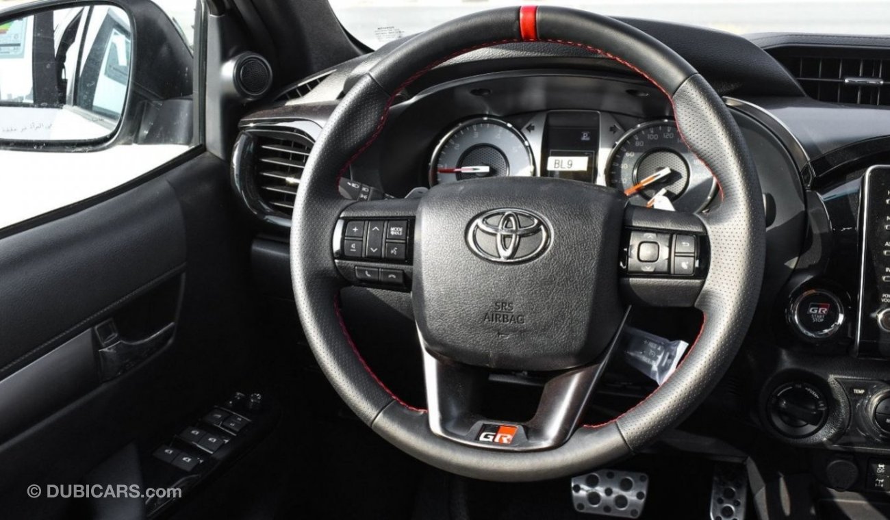 تويوتا هيلوكس Get 2023 Toyota Hilux 4x4 DC 2.8 GR Sport D AT - White inside Black