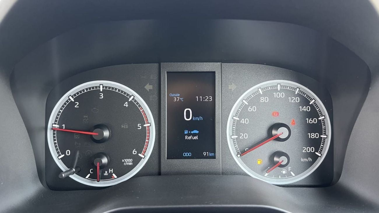 تويوتا هاياس DLS -High Roof Commuter 2.8L M/T